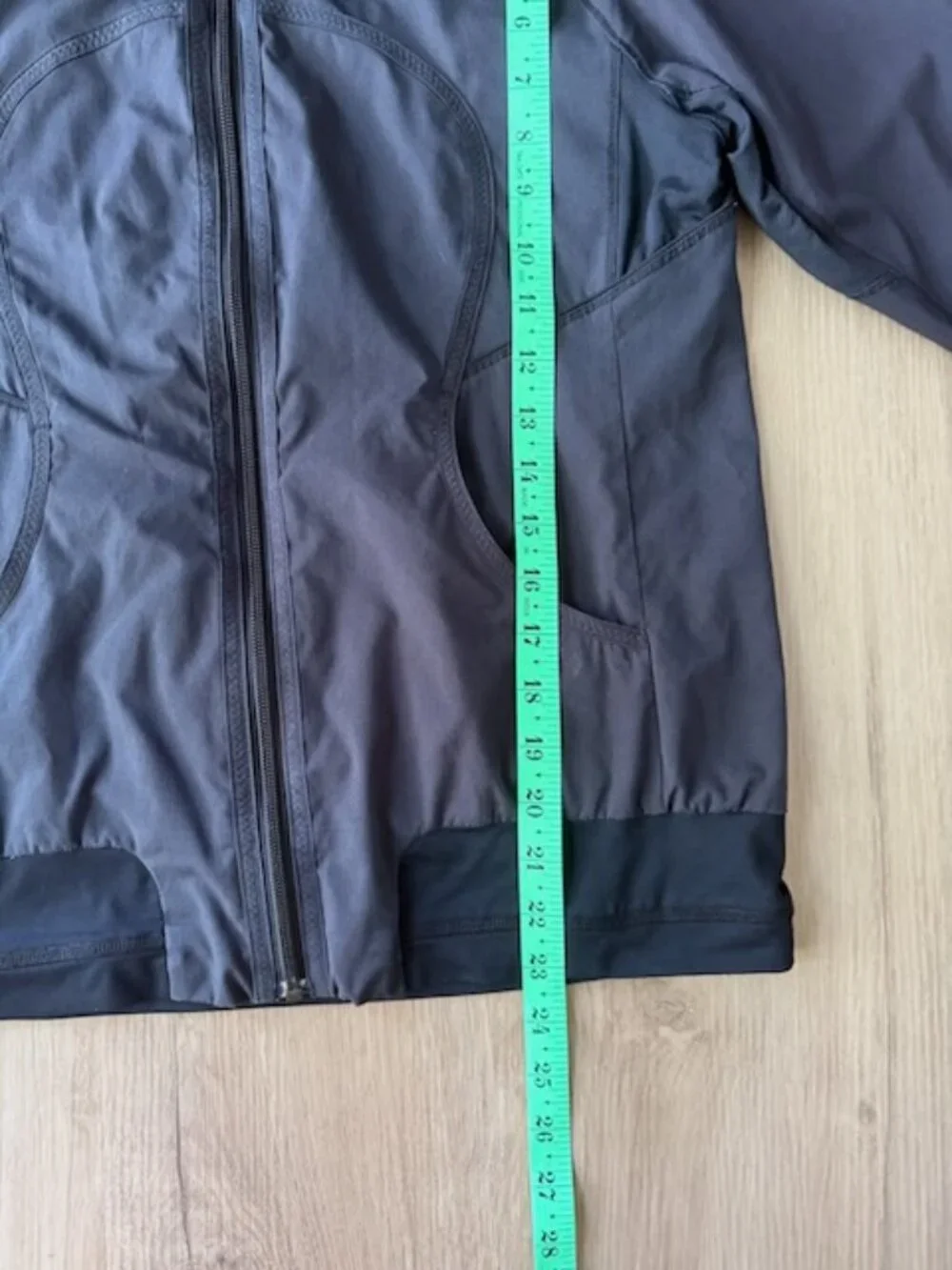Lululemon Run Track Attack Jacket Sz 6 Charcoal